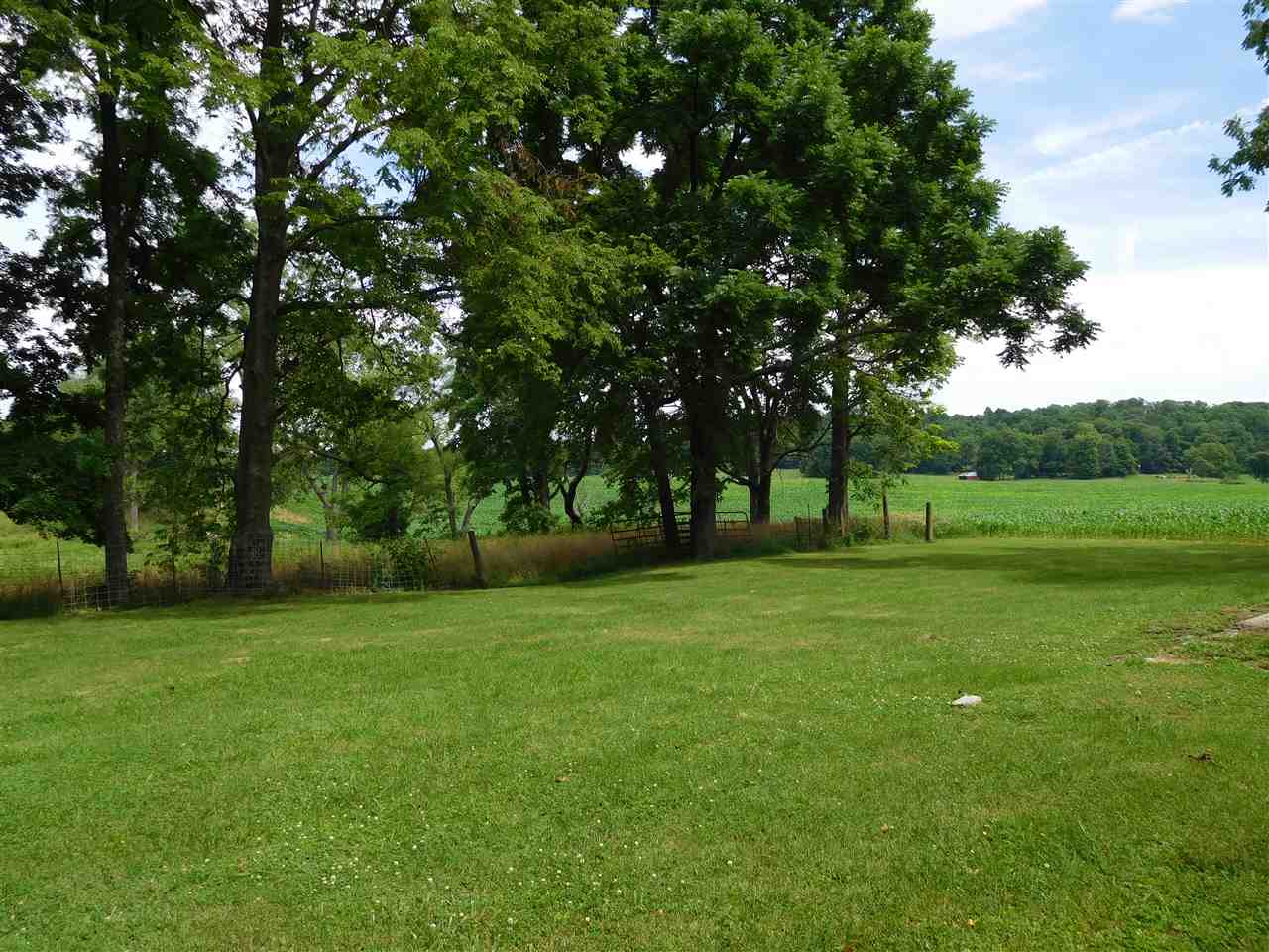3960 North Thomas Road Bloomington, IN 47404 - Photo 33 of 36