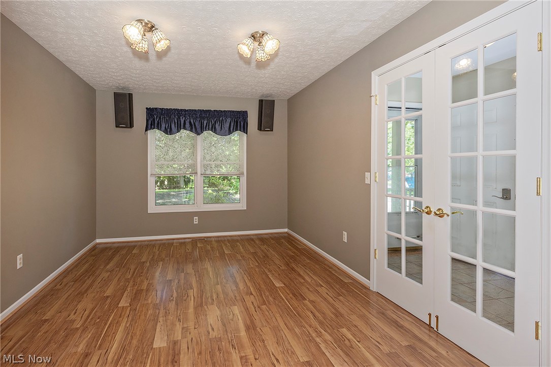 6635 Liberty Road Solon, OH 44139 - Photo 5 of 44 Living Room/office/music room, etc