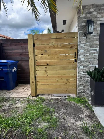 $1,200 | 15620 Southwest 146th Avenue, Miami, FL 33177