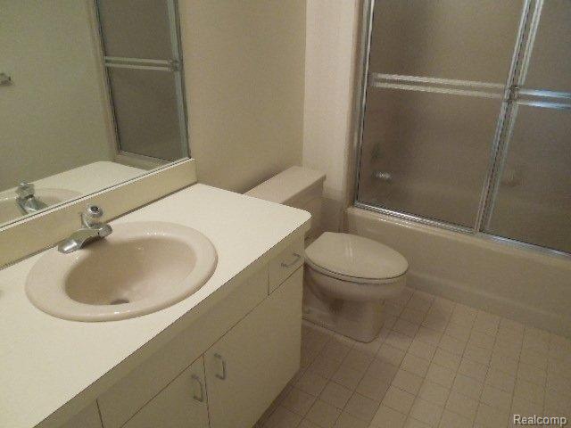 5590 Ridgewood Road, Unit 5590 West Bloomfield, MI 48322 - Photo 15 of 22 4-2 078.jpg
