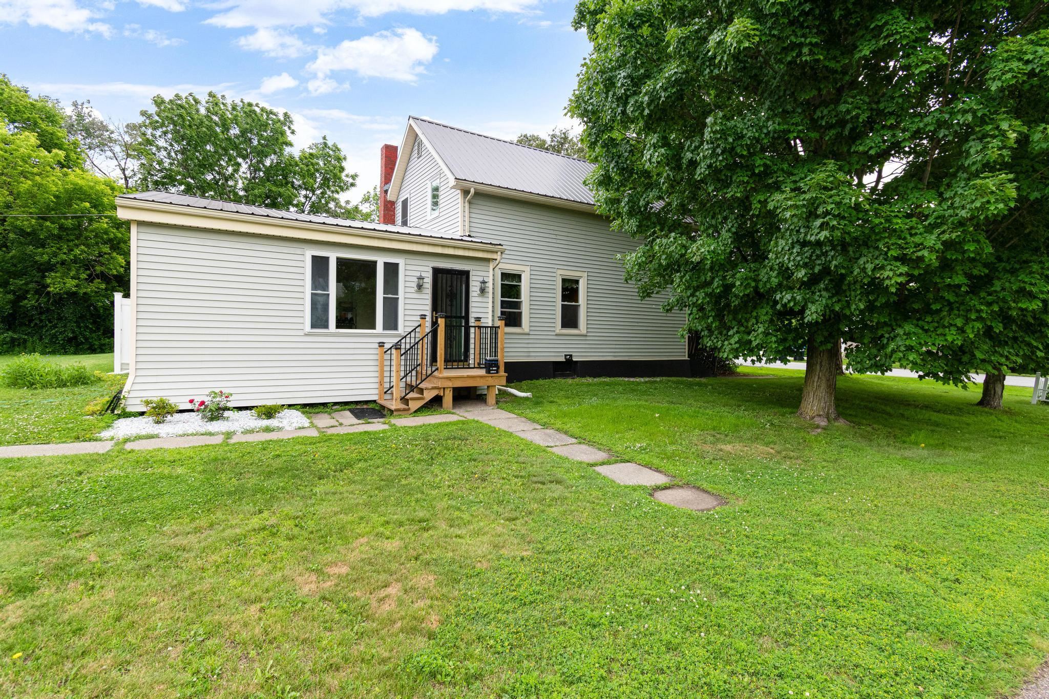 78 Aldis Street St. Albans, VT 05478 - Photo 5 of 45