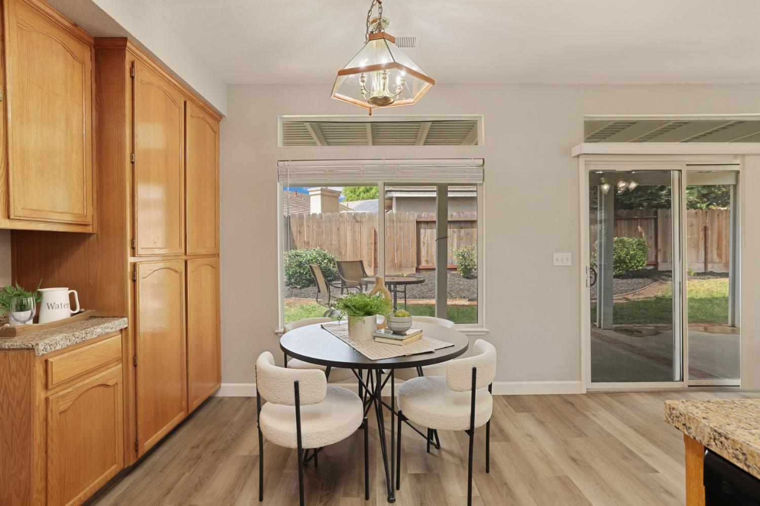 1049 Zumstein Drive Ripon, CA 95366 - Photo 9 of 41