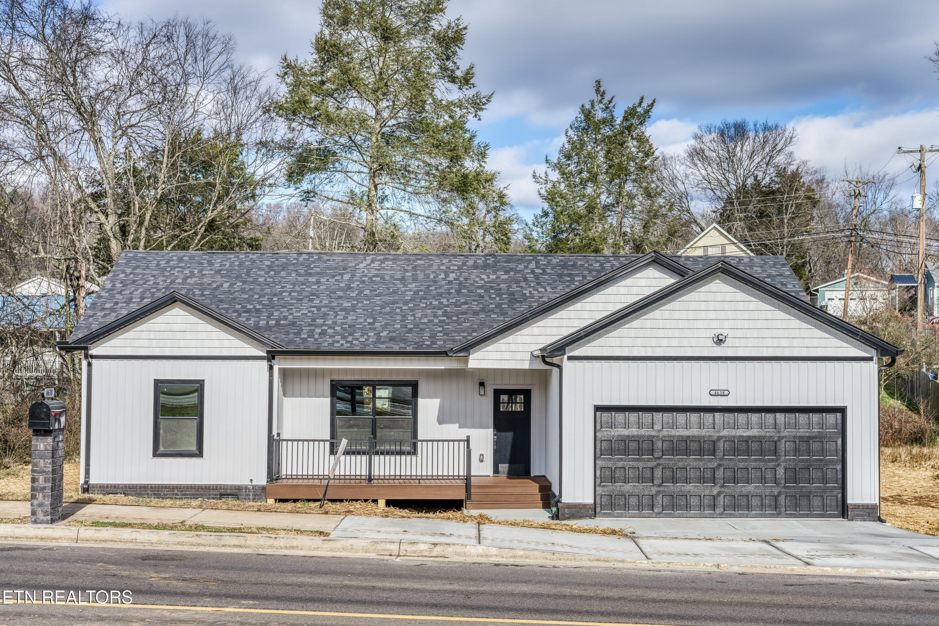 4638 Pleasant Ridge Rd-0002