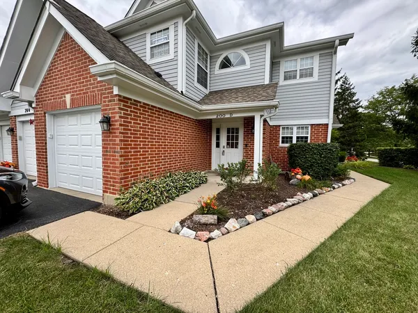 $2,750 | 200 Chesterfield Court, Unit D, Schaumburg, IL 60193