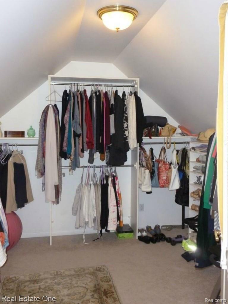 3875 Fawn Drive Rochester, MI 48306 - Photo 31 of 50 Master B/R Walk In Closet