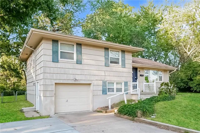 $1,605 | 8508 East 85th Terrace, Raytown, MO 64138