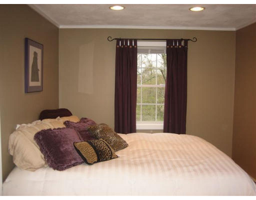 268 Rocky Hill Road Rehoboth, MA 02769 - Photo 7 of 12 Gallery Image 7