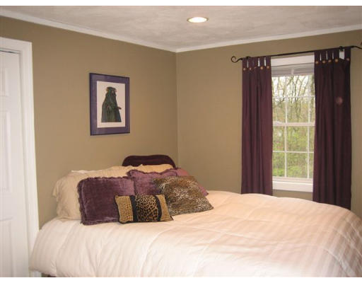 268 Rocky Hill Road Rehoboth, MA 02769 - Photo 8 of 12 Gallery Image 8
