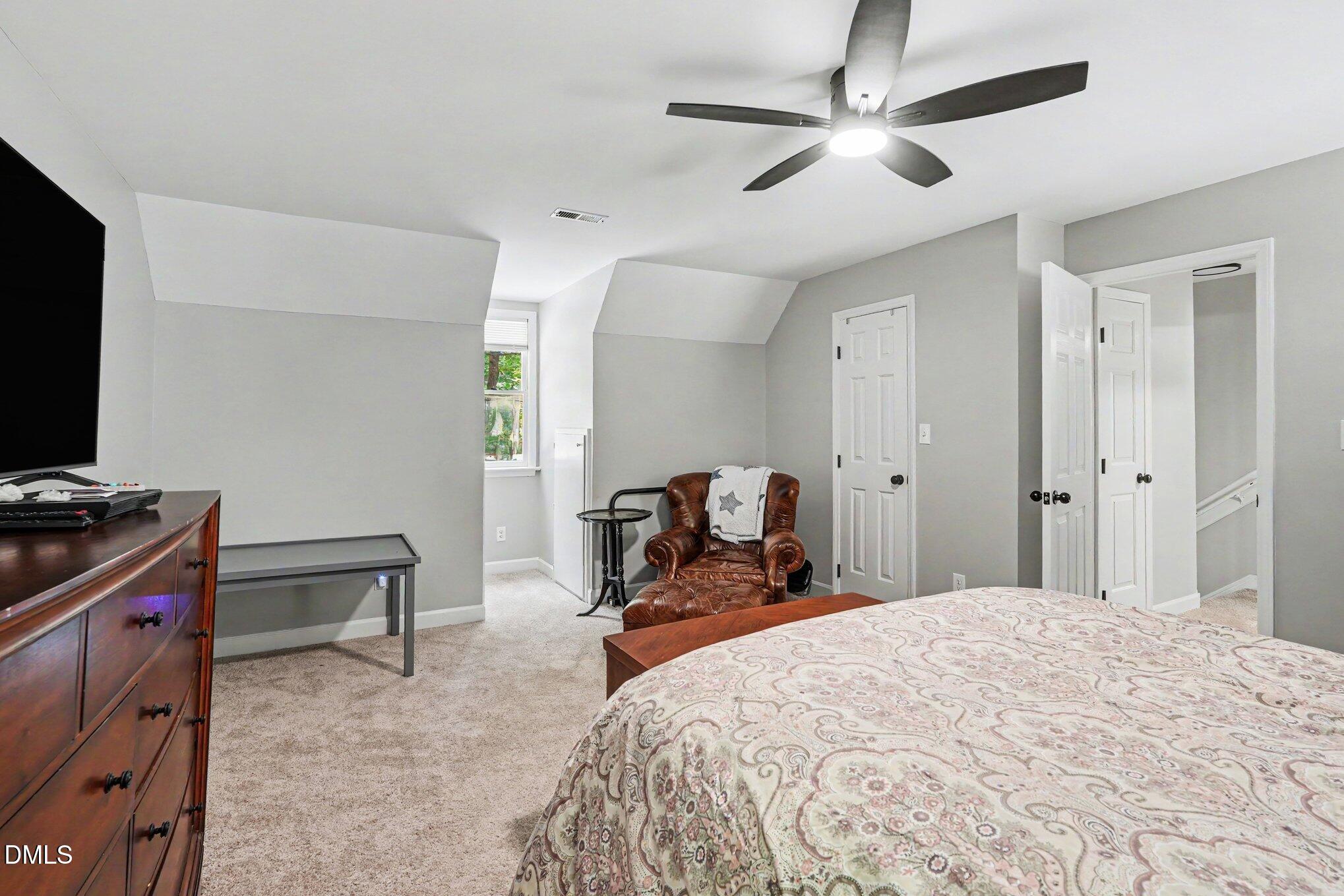 6016 Hampton Ridge Road Raleigh, NC 27603 - Photo 15 of 32 015_file_9493