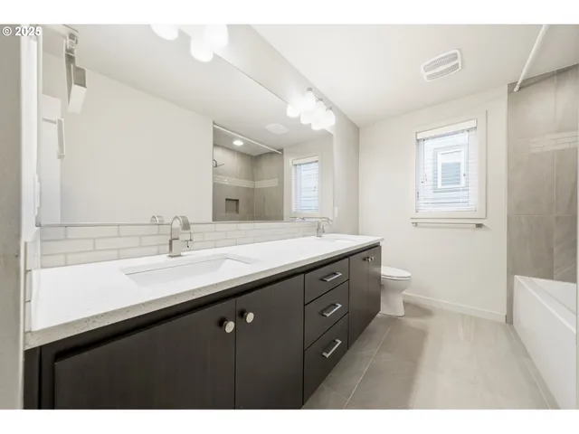 $1,150,000 | 3970 Southeast Reedway Street, Portland, OR 97202