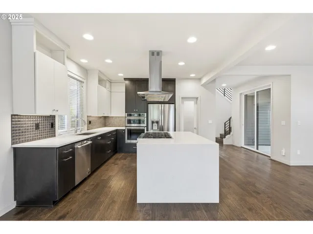 $1,150,000 | 3970 Southeast Reedway Street, Portland, OR 97202