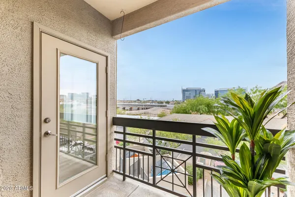$445,000 | 435 West Rio Salado Parkway, Unit 305, Tempe, AZ 85281