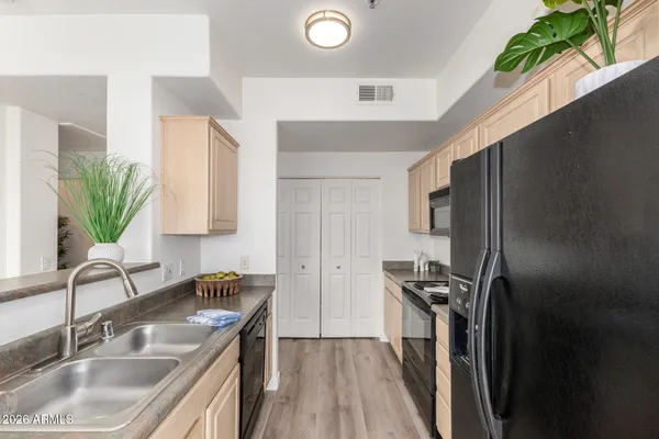 $445,000 | 435 West Rio Salado Parkway, Unit 305, Tempe, AZ 85281