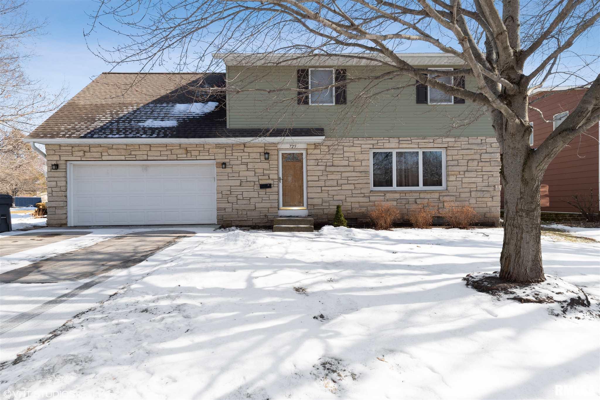 723 Schick Road Clinton, IA 52732 - Photo 1 of 17 Gallery Image 1