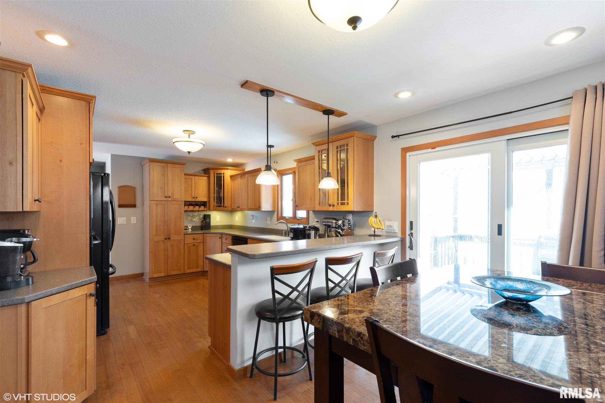723 Schick Road Clinton, IA 52732 - Photo 6 of 17 Gallery Image 6