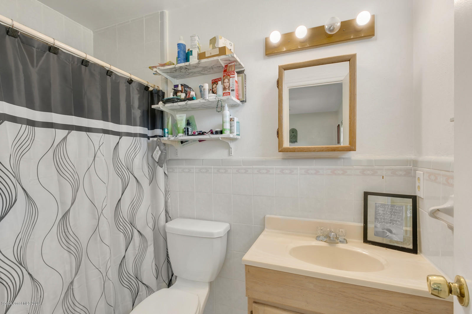 1014 Samar Road Cocoa Beach, FL 32931 - Photo 21 of 26 Master Bathroom