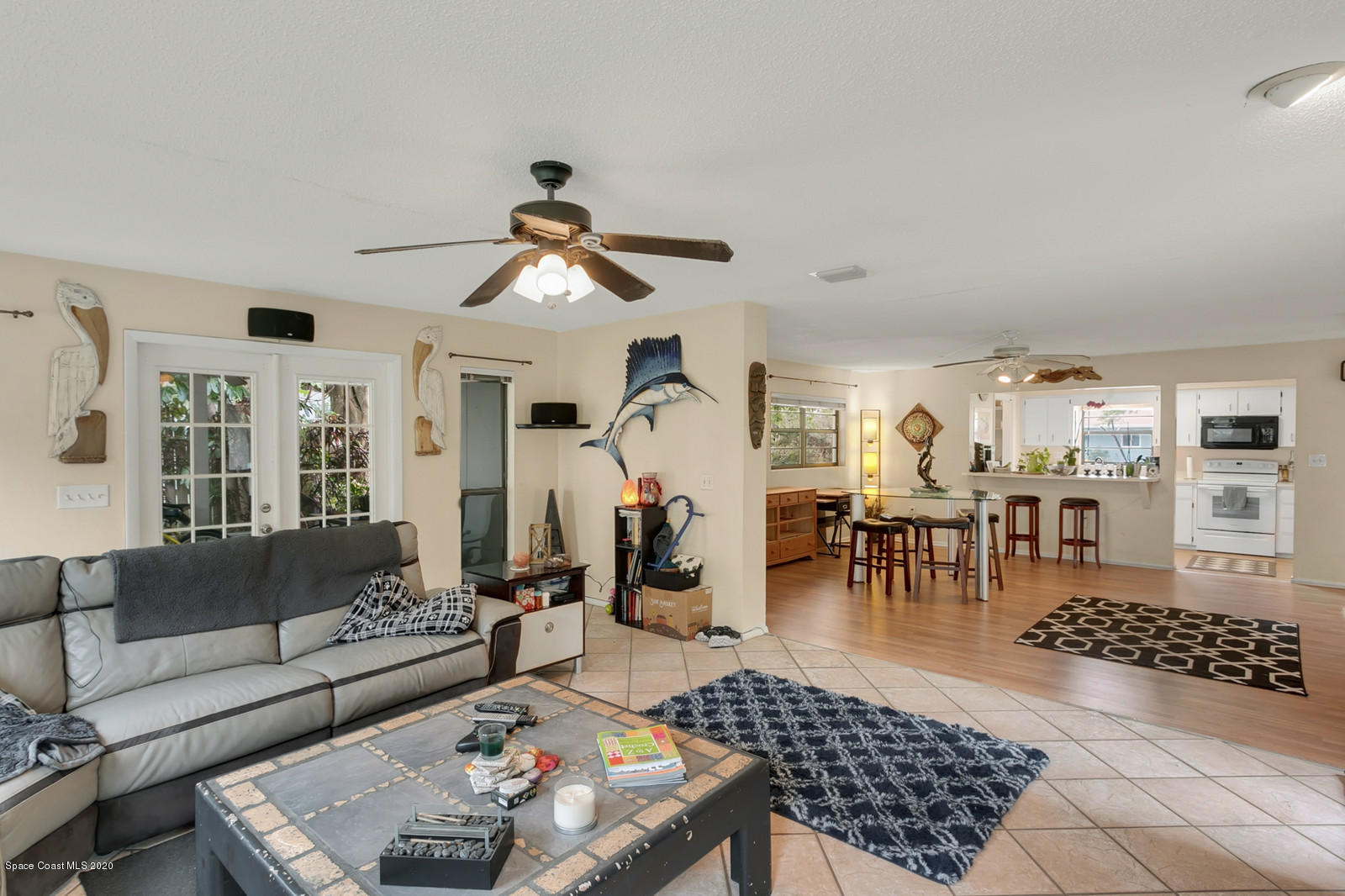 1014 Samar Road Cocoa Beach, FL 32931 - Photo 4 of 26 Living/Dining Area