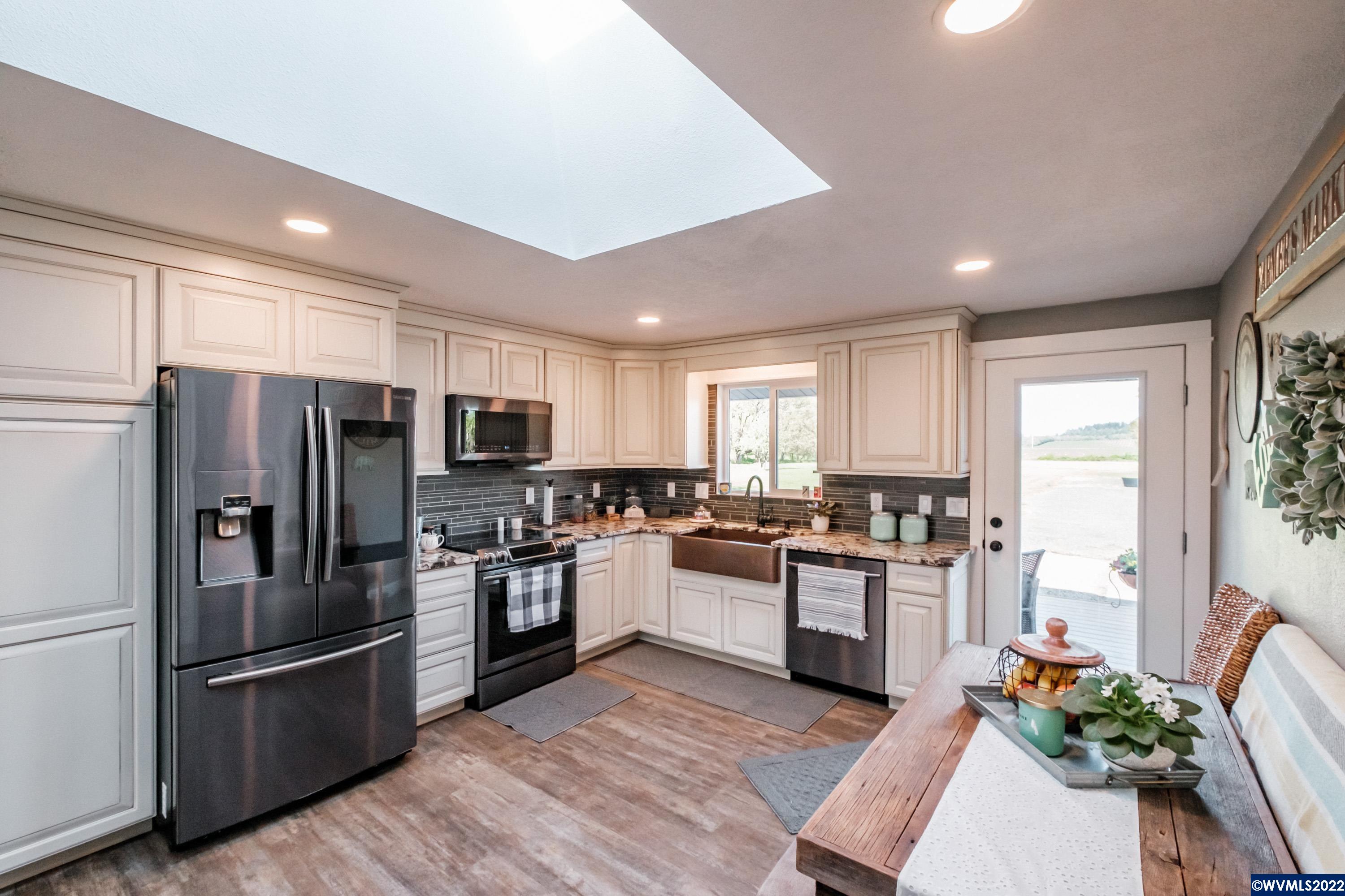 38985 Groshong Road Northeast Albany, OR 97321 - Photo 11 of 42 Gallery Image 11