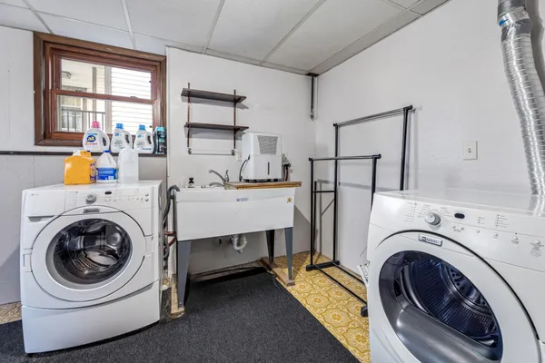 $265,000 | 1073 West King Street, Winona, MN 55987