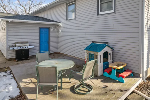 $265,000 | 1073 West King Street, Winona, MN 55987