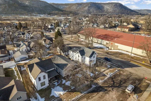 $265,000 | 1073 West King Street, Winona, MN 55987