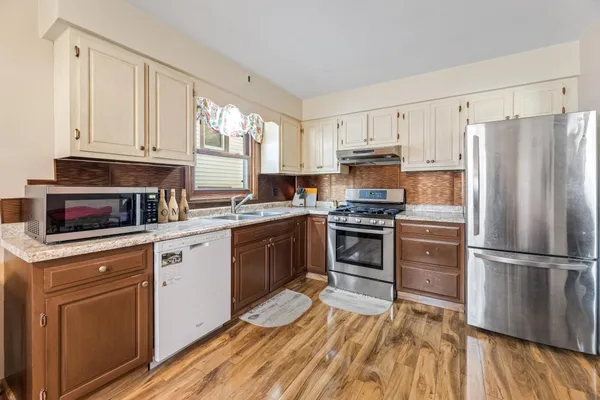 $265,000 | 1073 West King Street, Winona, MN 55987