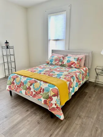 $2,900 | 114 17th Street, Galveston, TX 77550