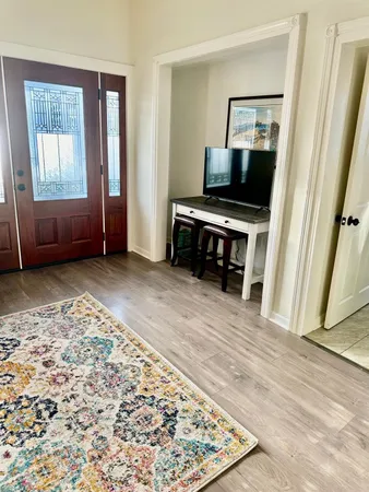 $2,900 | 114 17th Street, Galveston, TX 77550