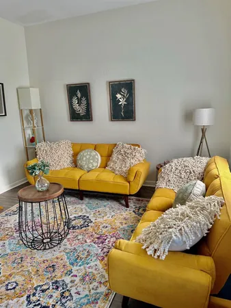 $2,900 | 114 17th Street, Galveston, TX 77550