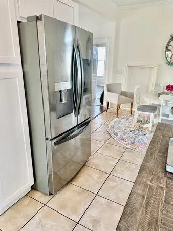 $2,900 | 114 17th Street, Galveston, TX 77550