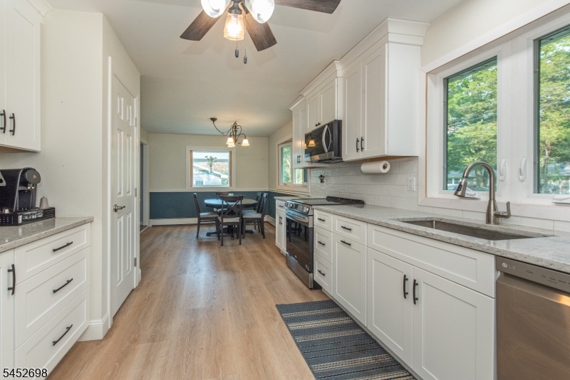 904 Crest Road Newton, NJ 07860 - Photo 3 of 20 Gallery Image 3