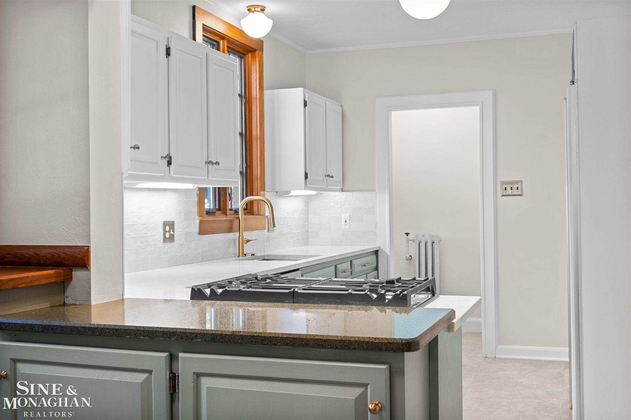 502 Pemberton Road Grosse Pointe, MI 48230 - Photo 25 of 71 50189038-a2176562-241e-48d5-9146-fba30433df09.JPG