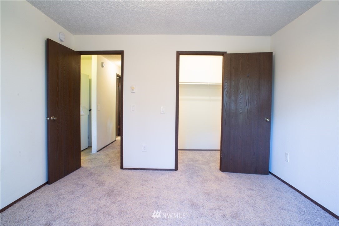 12421 74th Lane South, Unit 20 Seattle, WA 98178 - Photo 13 of 16