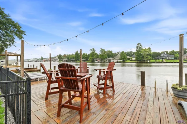 $400,000 | 12132 River Highlands Drive, St. Amant, LA 70774