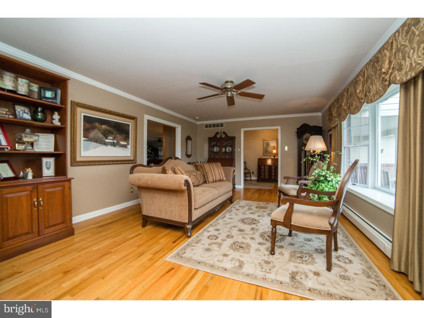 504 Ashland Ridge Road Hockessin, DE 19707 - Photo 12 of 25 Living Room