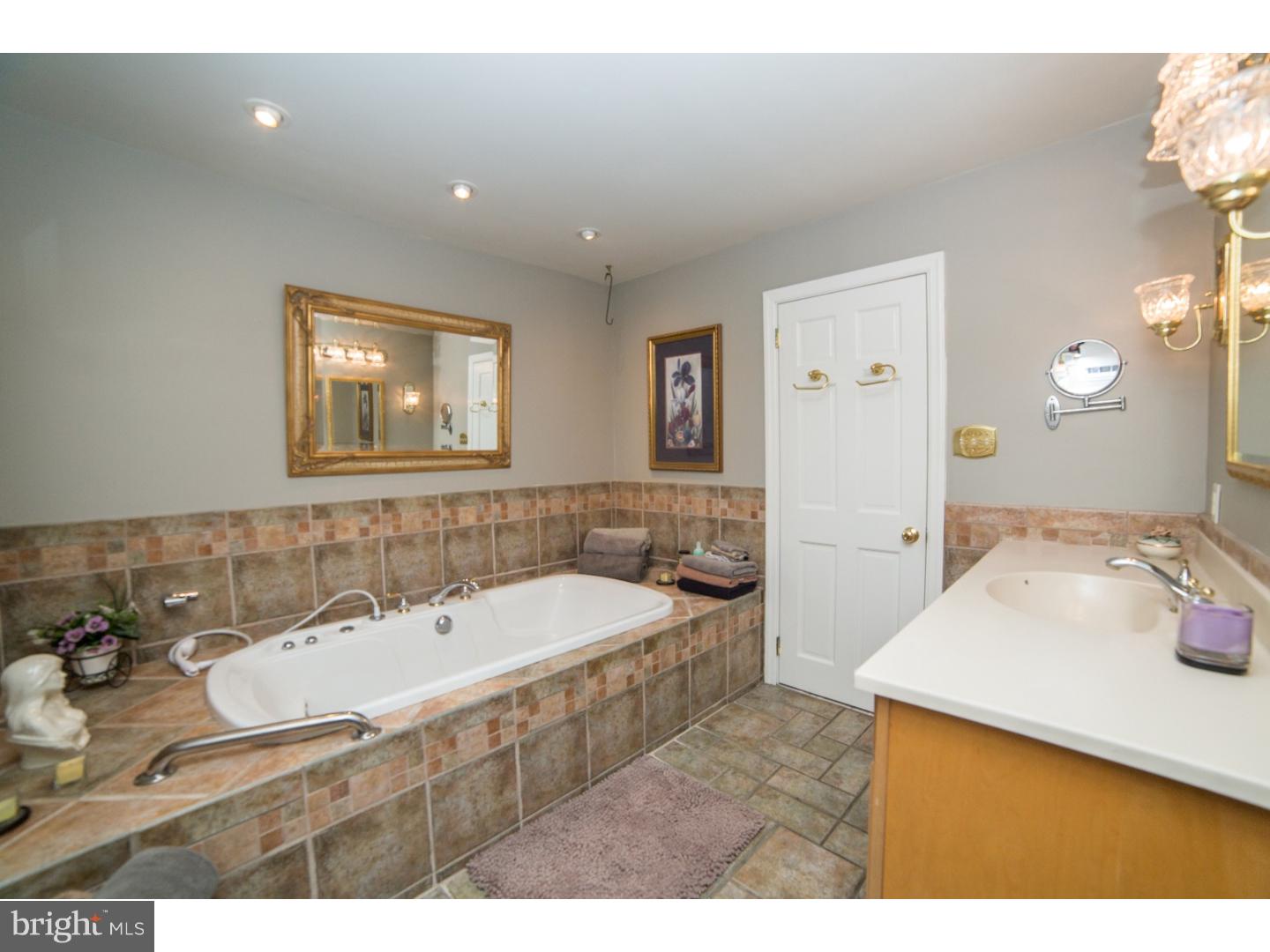 504 Ashland Ridge Road Hockessin, DE 19707 - Photo 22 of 25 Master Bathroom