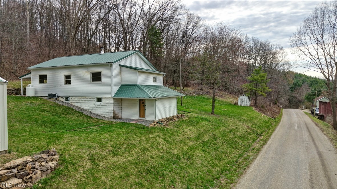 12413 Lick Run Road Newcomerstown, OH 43832 - Photo 2 of 40