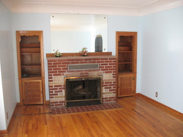 4065 North Linden Road Flint, MI 48504 - Photo 12 of 34 31394459-11.JPG