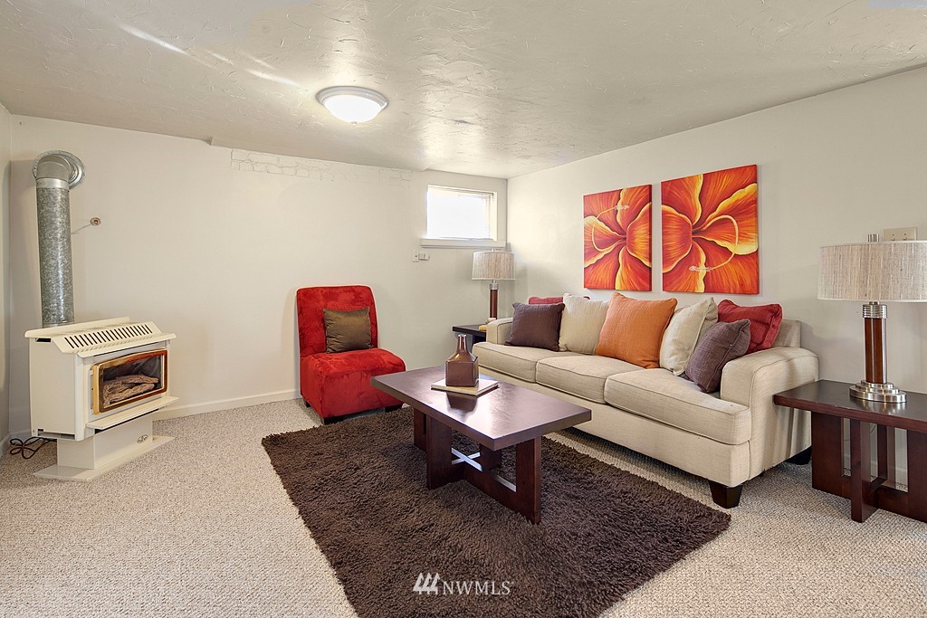 4322 Southwest 100th Street Seattle, WA 98136 - Photo 13 of 15 Gallery Image 13