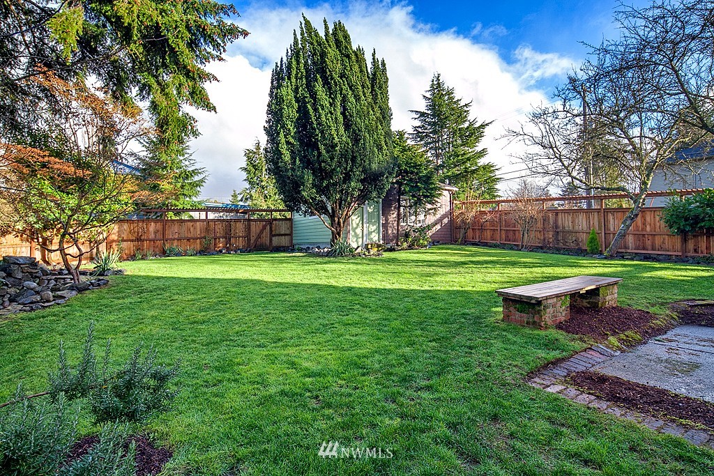 4322 Southwest 100th Street Seattle, WA 98136 - Photo 3 of 15 Gallery Image 3