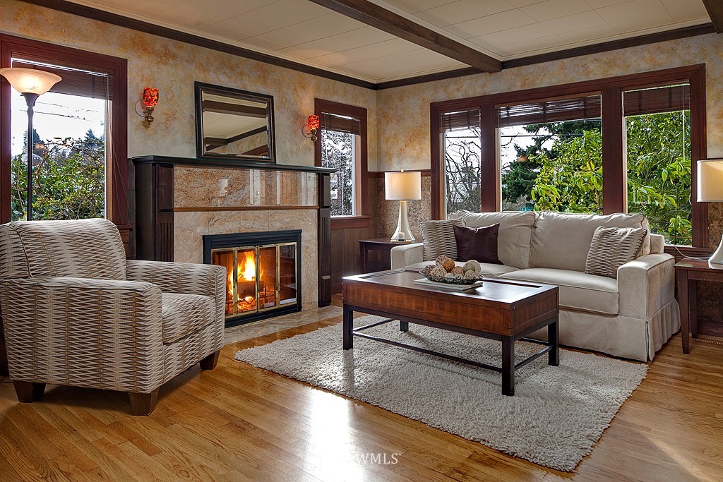 4322 Southwest 100th Street Seattle, WA 98136 - Photo 6 of 15 Gallery Image 6