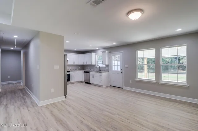 $369,000 | 6590 Dummy Line Road, Picayune, MS 39466