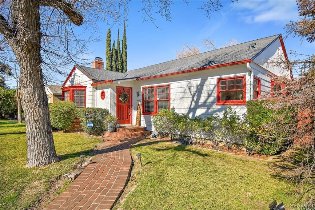 939 East Colton Avenue Redlands, CA 92374 - Photo 1 of 34 Welcome to your fairy tale