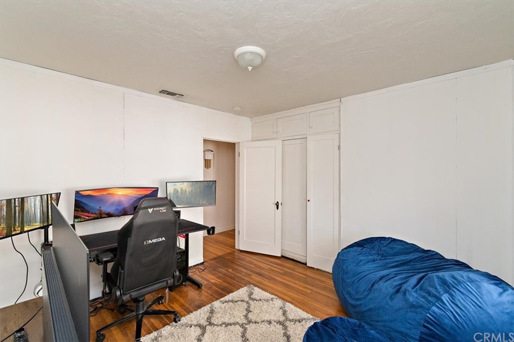 939 East Colton Avenue Redlands, CA 92374 - Photo 16 of 34