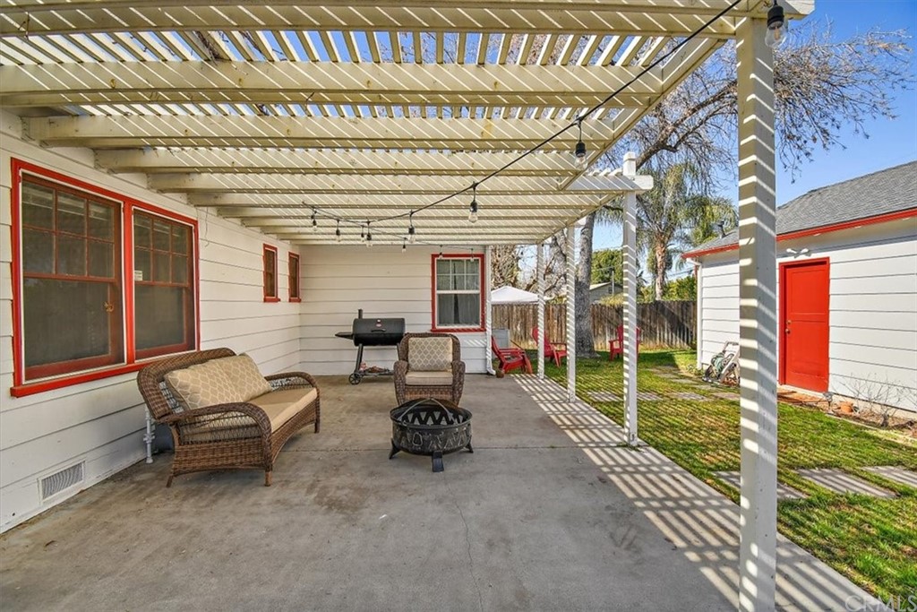 939 East Colton Avenue Redlands, CA 92374 - Photo 20 of 34