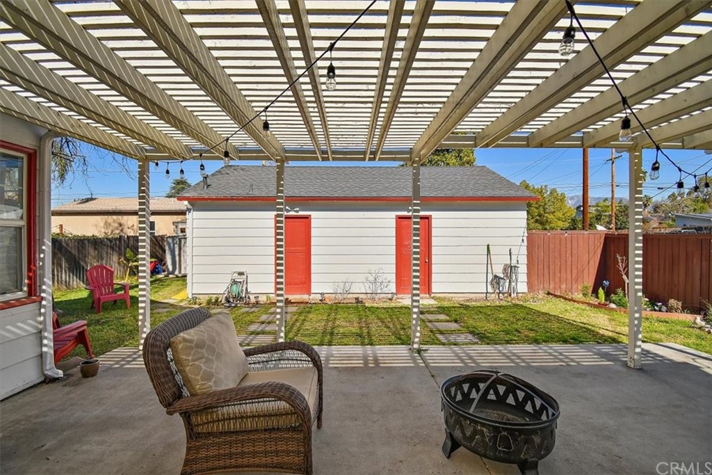 939 East Colton Avenue Redlands, CA 92374 - Photo 21 of 34