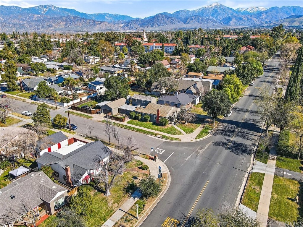 939 East Colton Avenue Redlands, CA 92374 - Photo 26 of 34