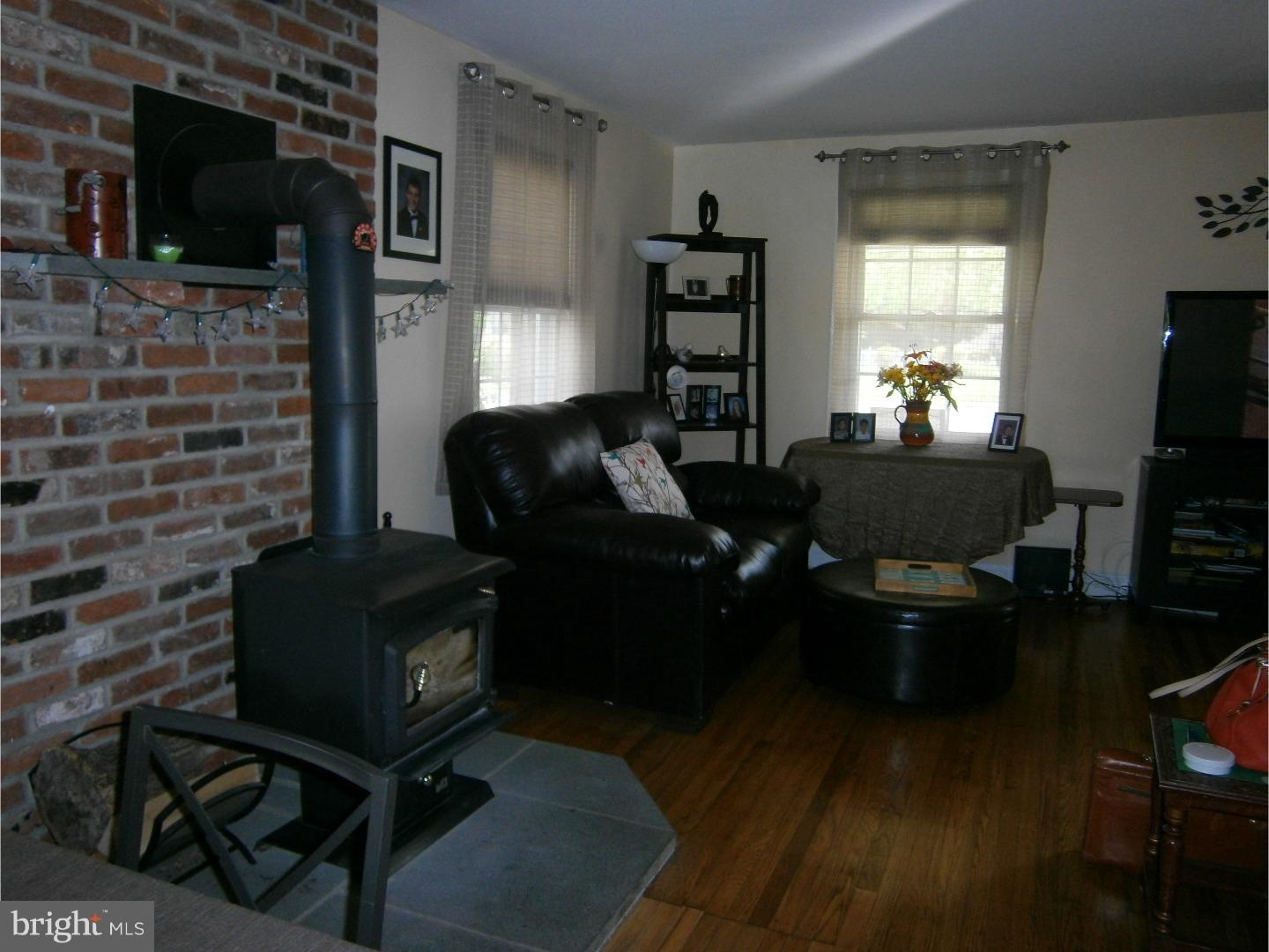 746 North Cedar Road Rydal, PA 19046 - Photo 4 of 25 Gallery Image 4