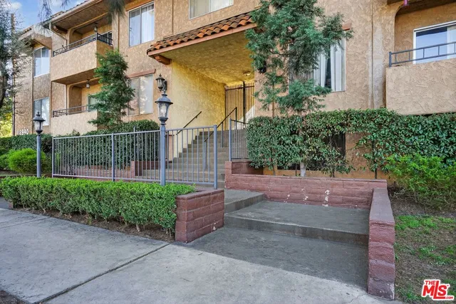 $525,000 | 12940 Riverside Drive, Unit 101, Sherman Oaks, CA 91423