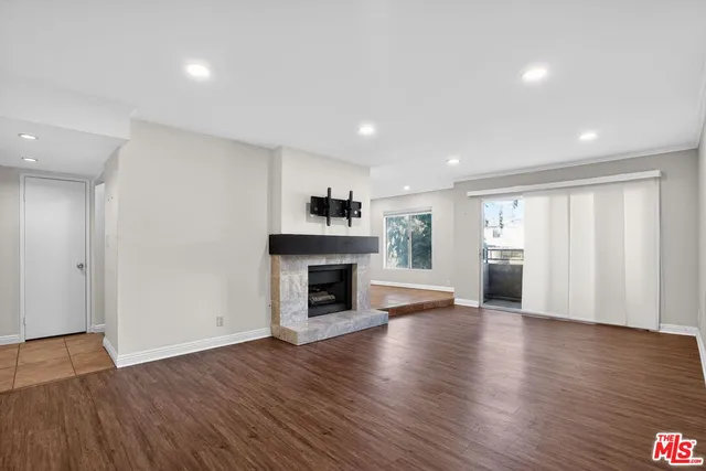 $525,000 | 12940 Riverside Drive, Unit 101, Sherman Oaks, CA 91423